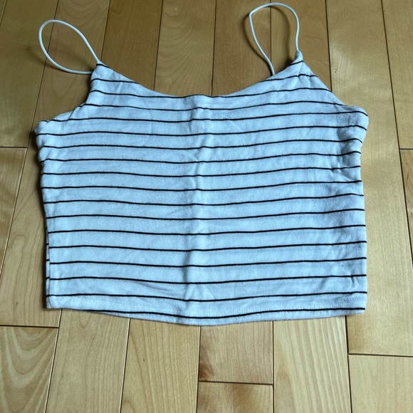 3 tank tops from garage, size medium (burgundy, yellow and striped black/white) - Picture 3 of 4